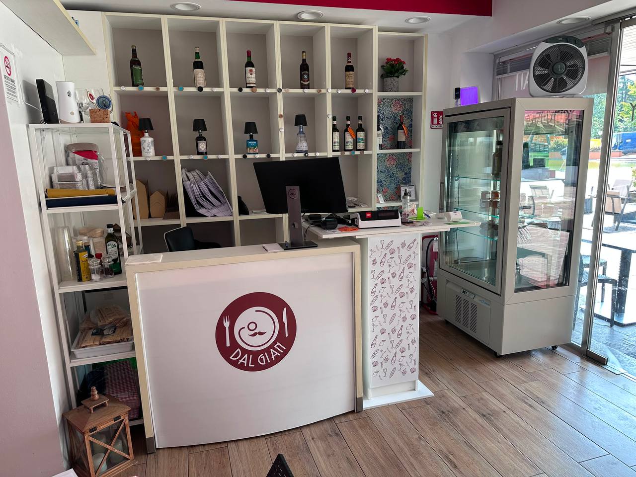 Dal Gian - Bancone interno